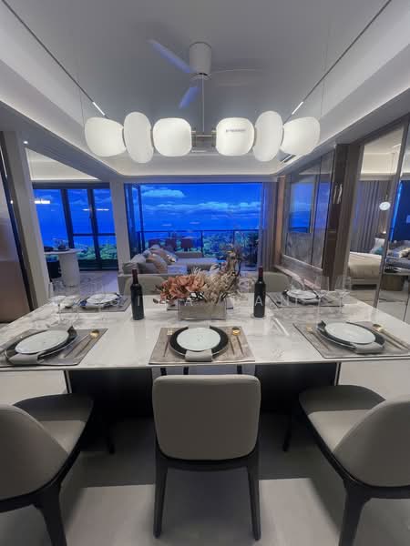 Vela Bay, Bayshore Road, 5 Bedrooms, 1,765 sqft, Condominium For Sale, by Gina Tan, 500156372 - Dining Room - PropertyGuru.com.sg