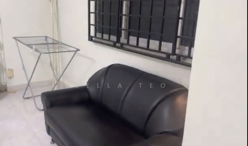 642 Jurong West Street 61, 642 Jurong West Street 61, 3 Bedrooms, 1,000 sqft, HDB Flat For Rent, by Bella Teo, 500156374 - Living Room - PropertyGuru.com.sg