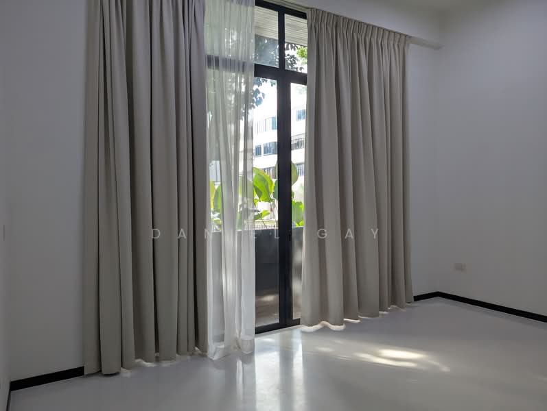 Three 11, 311 Upper Thomson Road, 2 Bedrooms, 678 sqft, Apartment For Rent, by Daniel Gay, 500156376 - Living Room - PropertyGuru.com.sg