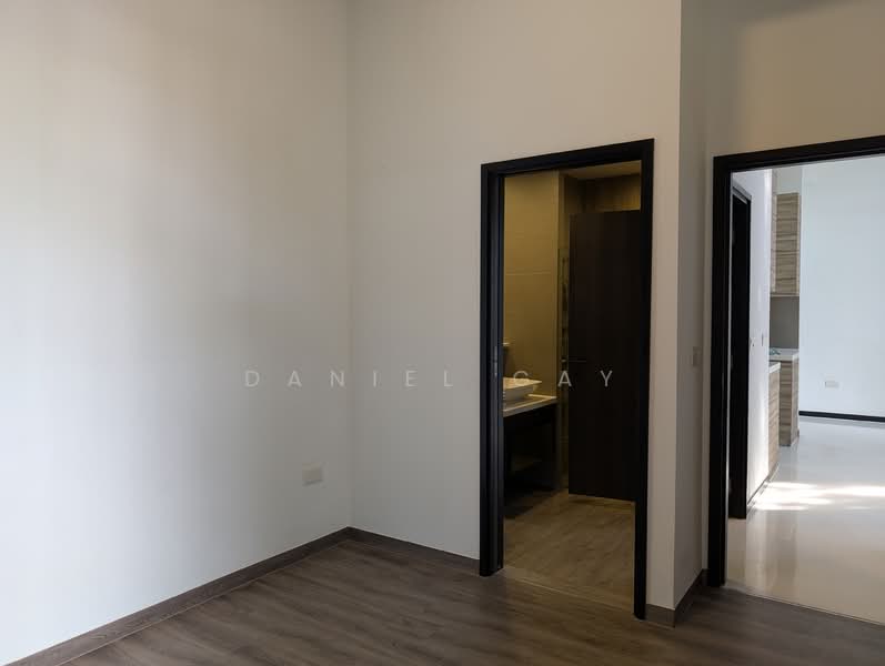 Three 11, 311 Upper Thomson Road, 2 Bedrooms, 678 sqft, Apartment For Rent, by Daniel Gay, 500156376 - Master Bedroom - PropertyGuru.com.sg