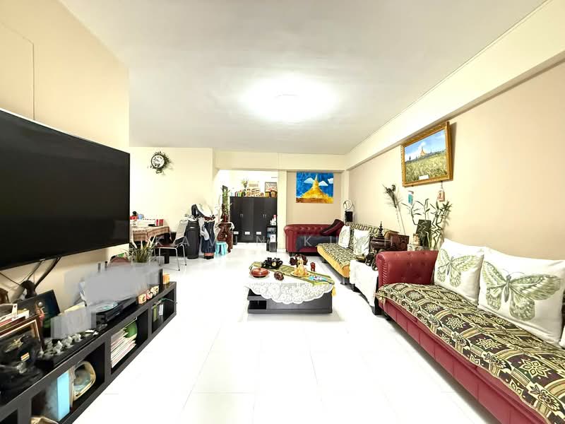 601 Jurong West Street 62, 601 Jurong West Street 62, 4 Bedrooms, 1,442 sqft, HDB Flat For Sale, by Kavin Kuah, 500156377 - Living Room - PropertyGuru.com.sg