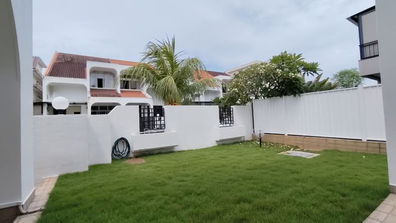 Springleaf Garden, Springleaf Road, 4 Bedrooms, 3,200 sqft, Semi-Detached House For Rent, by Adam Yeo, 500156384 - Natural Grass Lawn - PropertyGuru.com.sg