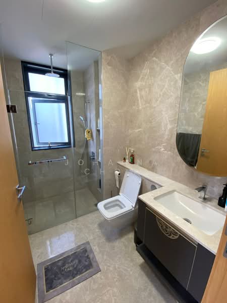 Nyon, 12 Amber Road, 2 Bedrooms, 721 sqft, Condominium For Sale, by Johanna Chow, 500156386 - Bathroom - PropertyGuru.com.sg