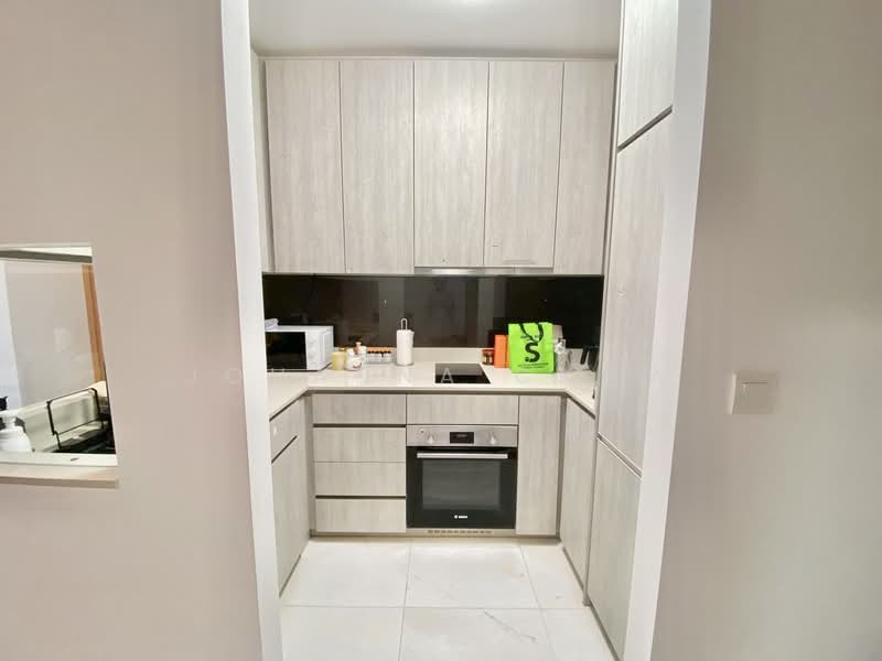 Nyon, 12 Amber Road, 2 Bedrooms, 721 sqft, Condominium For Sale, by Johanna Chow, 500156386 - Kitchen - PropertyGuru.com.sg