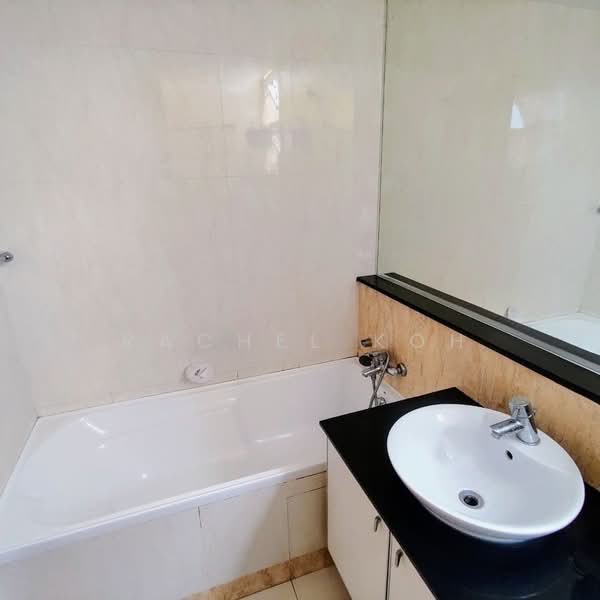 Sims Green, 7 Lorong 27A Geylang, Room Rental, 200 sqft, Apartment For Rent, by Rachel Koh, 500156388 - Bathroom - PropertyGuru.com.sg