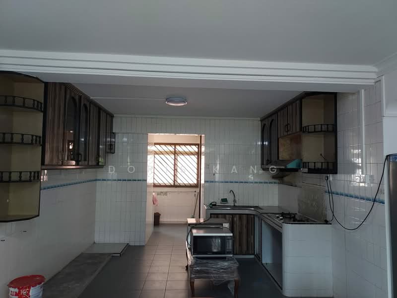 979 Jurong West Street 93, 979 Jurong West Street 93, 3 Bedrooms, 1,200 sqft, HDB Flat For Rent, by Doris Kang, 500156409 - Kitchen - PropertyGuru.com.sg