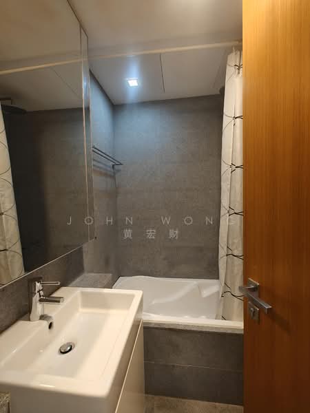Paterson Linc, 20 Paterson Road, 1 Bedroom, 818 sqft, Condominium For Rent, by John Wong 黄宏财, 500156418 - Bathroom - PropertyGuru.com.sg