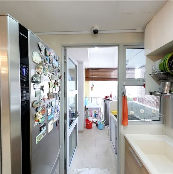 Clover By The Park, 2 Bishan Street 25, 4 Bedrooms, 1,765 sqft, Condominium For Sale, by Louise Tan, 500156425 - Kitchen - PropertyGuru.com.sg