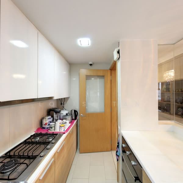 Clover By The Park, 2 Bishan Street 25, 4 Bedrooms, 1,765 sqft, Condominium For Sale, by Louise Tan, 500156425 - Kitchen - PropertyGuru.com.sg