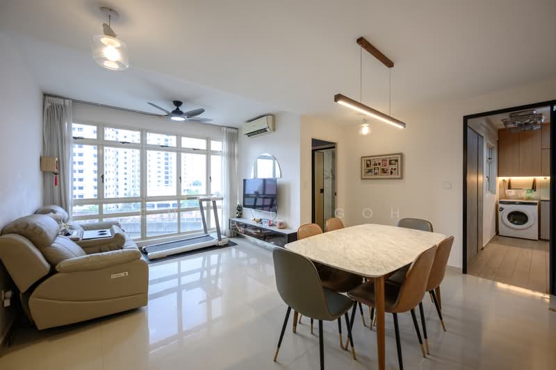 267B Compassvale Link, 267B Compassvale Link, 3 Bedrooms, 968 sqft, HDB Flat For Sale, by Charlie Goh, 500156427 - Living Room - PropertyGuru.com.sg