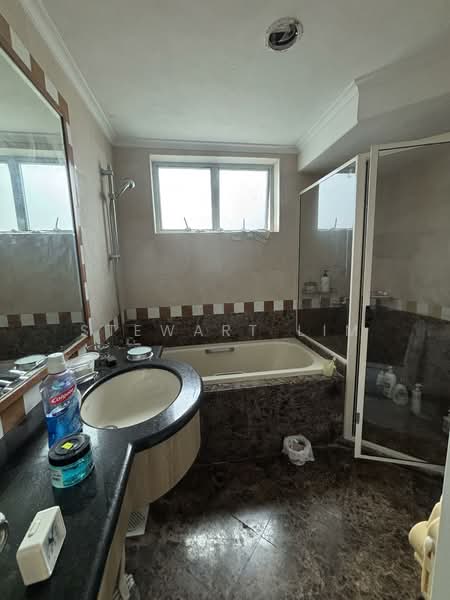 Guilin View, 26 Bukit Batok Street 52, 3 Bedrooms, 1,259 sqft, Condominium For Sale, by Stewart Lim, 500156431 - Bathroom - PropertyGuru.com.sg
