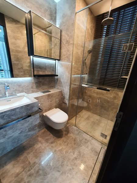 Martin Modern, 10 Martin Place, 3 Bedrooms, 1,421 sqft, Apartment For Sale, by Reiss Poh, 500156433 - Bathroom - PropertyGuru.com.sg
