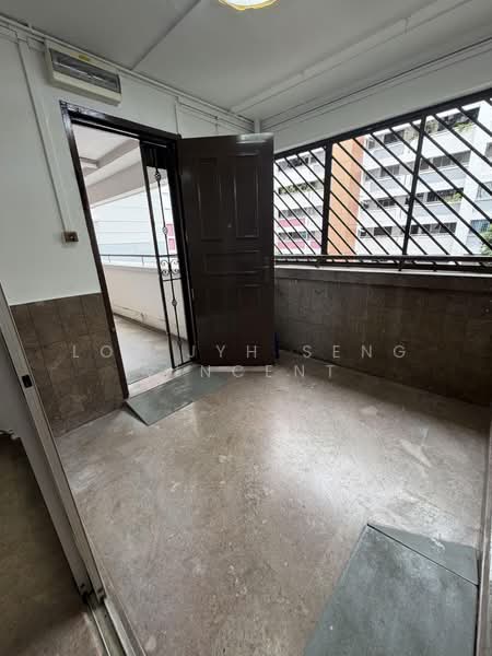 177 Bishan Street 13, 177 Bishan Street 13, 3 Bedrooms, 1,302 sqft, HDB Flat For Sale, by Lok Jyh Seng Vincent, 500156438 - Balcony - PropertyGuru.com.sg
