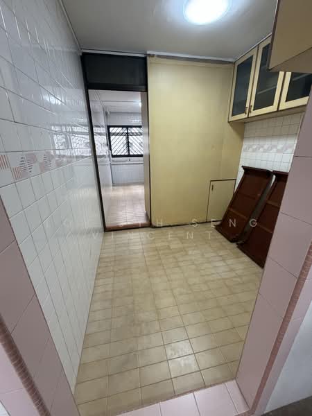 177 Bishan Street 13, 177 Bishan Street 13, 3 Bedrooms, 1,302 sqft, HDB Flat For Sale, by Lok Jyh Seng Vincent, 500156438 - Kitchen - PropertyGuru.com.sg