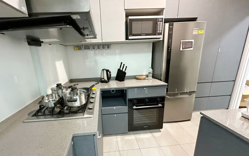 Parc Oasis, 35 Jurong East Avenue 1, Room Rental, 200 sqft, Condominium For Rent, by Charlotte Lin, 500156439 - Kitchen - PropertyGuru.com.sg
