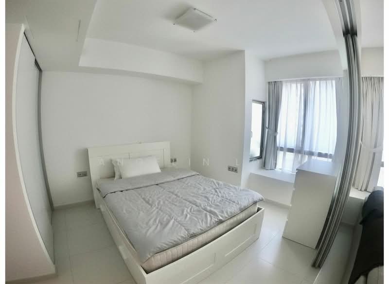 One Shenton, 1 Shenton Way, 1 Bedroom, 581 sqft, Condominium For Sale, by Angelin Loh, 500156448 - Bedroom - PropertyGuru.com.sg