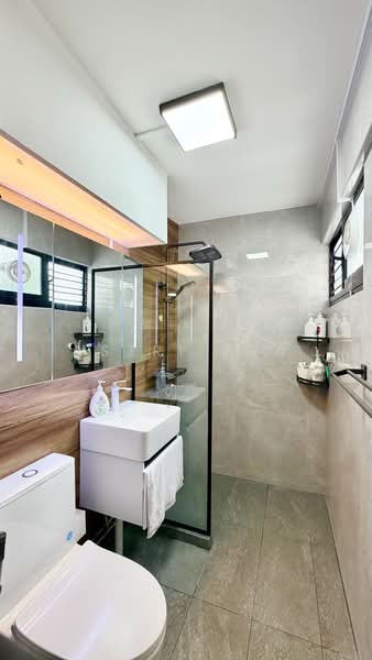 856 Tampines Street 82, 856 Tampines Street 82, 3 Bedrooms, 1,313 sqft, HDB Flat For Sale, by Aszri ., 500156451 - Bathroom - PropertyGuru.com.sg