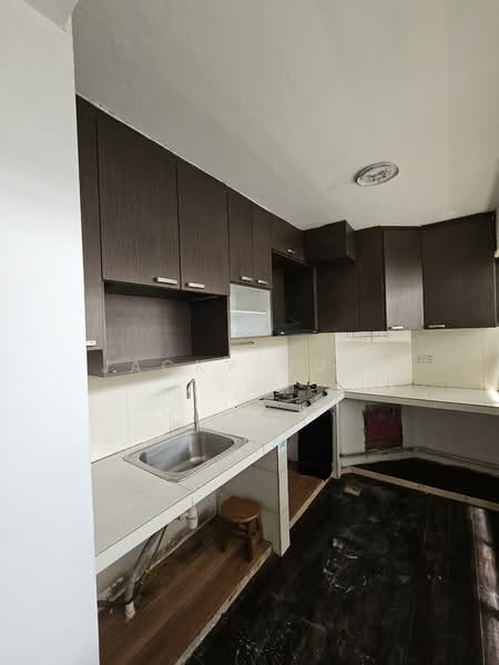Bedok Court, 297 Bedok South Avenue 3, Room Rental, 100 sqft, Condominium For Rent, by Jacky Quek, 500156458 - Kitchen - PropertyGuru.com.sg
