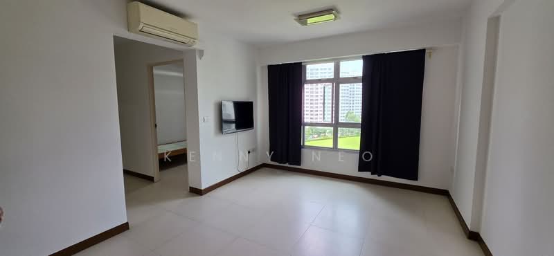 471A Upper Serangoon Crescent, 471A Upper Serangoon Crescent, 2 Bedrooms, 721 sqft, HDB Flat For Rent, by Kenny Neo, 500156464 - Living Room - PropertyGuru.com.sg