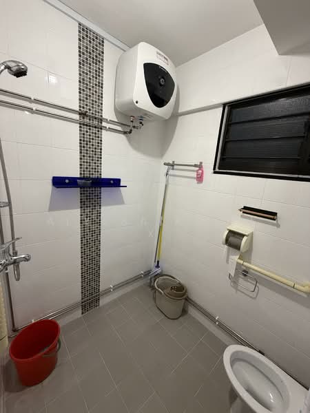162 Bukit Batok Street 11, 162 Bukit Batok Street 11, Room Rental, 120 sqft, HDB Flat For Rent, by Alyssa Koh L X, 500156465 - Bathroom - PropertyGuru.com.sg
