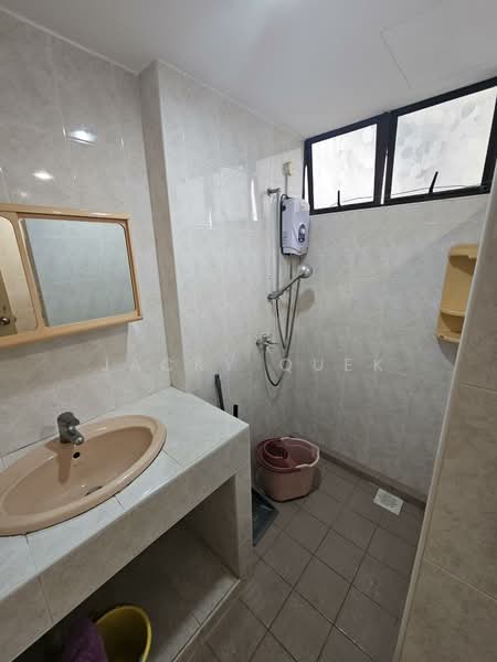 Neptune Court, 2 Marine Vista, Room Rental, 80 sqft, Apartment For Rent, by Jacky Quek, 500156467 - Bathroom - PropertyGuru.com.sg