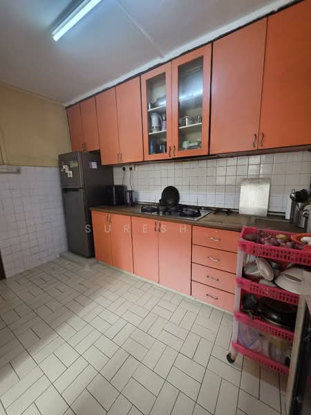 123 Mcnair Road, 123 Mcnair Road, 2 Bedrooms, 689 sqft, HDB Flat For Sale, by Suresh ., 500156484 - Kitchen - PropertyGuru.com.sg