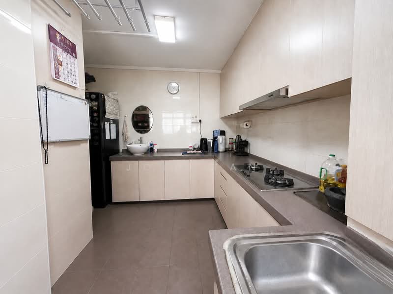 144 Lorong Ah Soo, 144 Lorong Ah Soo, 4 Bedrooms, 1,593 sqft, HDB Flat For Sale, by Joey Tan, 500156527 - Kitchen - PropertyGuru.com.sg