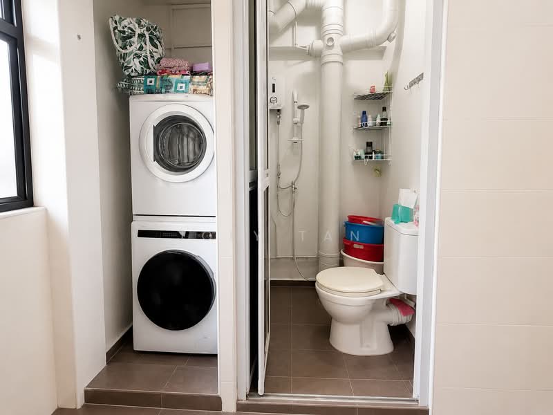 144 Lorong Ah Soo, 144 Lorong Ah Soo, 4 Bedrooms, 1,593 sqft, HDB Flat For Sale, by Joey Tan, 500156527 - Bathroom - PropertyGuru.com.sg