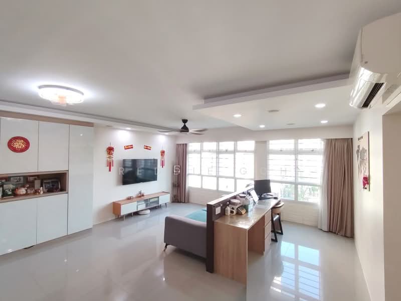 451B Bukit Batok West Avenue 6, 451B Bukit Batok West Avenue 6, 3 Bedrooms, 1,238 sqft, HDB Flat For Sale, by Freddie Goh, 500156530 - Living Room - PropertyGuru.com.sg