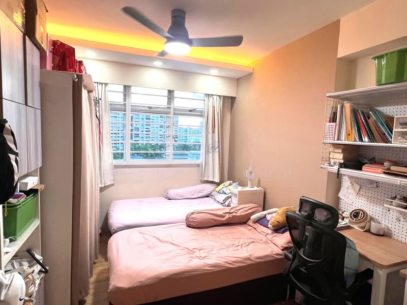 451B Bukit Batok West Avenue 6, 451B Bukit Batok West Avenue 6, 3 Bedrooms, 1,238 sqft, HDB Flat For Sale, by Freddie Goh, 500156530 - Bedroom - PropertyGuru.com.sg