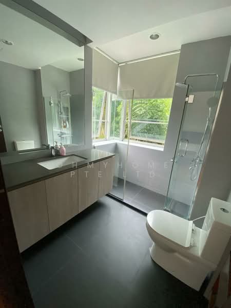 NassimVille, 11 Nassim Road, 2 Bedrooms, 1,200 sqft, Apartment For Rent, by JIMMY GIAM, 500156546 - Bathroom - PropertyGuru.com.sg
