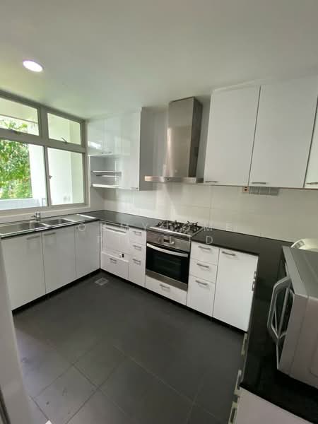 NassimVille, 11 Nassim Road, 2 Bedrooms, 1,200 sqft, Apartment For Rent, by JIMMY GIAM, 500156546 - Kitchen - PropertyGuru.com.sg