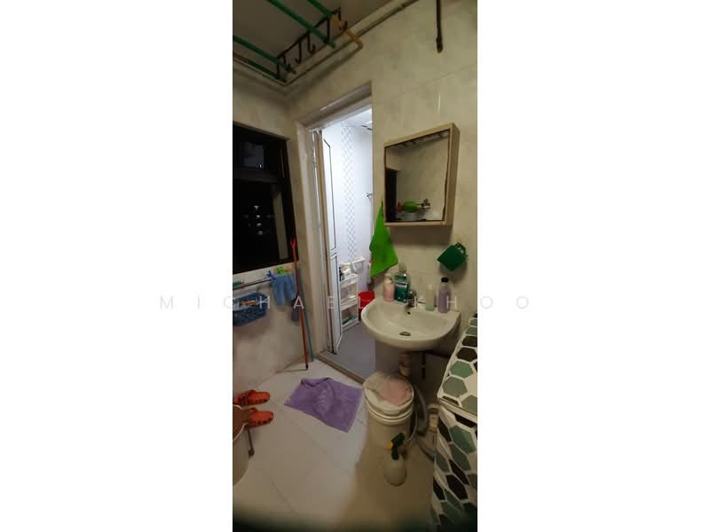 230 Serangoon Avenue 4, 230 Serangoon Avenue 4, Room Rental, 130 sqft, HDB Flat For Rent, by Michael Khoo, 500156548 - Bathroom - PropertyGuru.com.sg