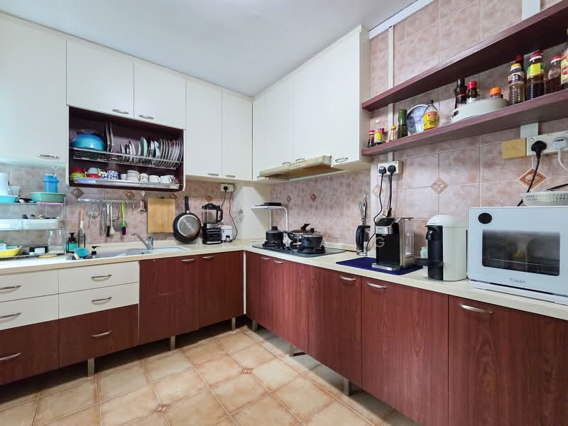 734 Tampines Street 71, 734 Tampines Street 71, 3 Bedrooms, 1,323 sqft, HDB Flat For Sale, by Gary Tang, 500156560 - Kitchen - PropertyGuru.com.sg