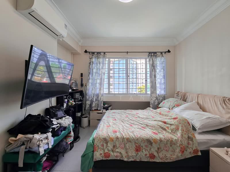 734 Tampines Street 71, 734 Tampines Street 71, 3 Bedrooms, 1,323 sqft, HDB Flat For Sale, by Gary Tang, 500156560 - Bedroom - PropertyGuru.com.sg