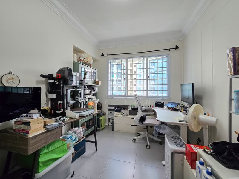 734 Tampines Street 71, 734 Tampines Street 71, 3 Bedrooms, 1,323 sqft, HDB Flat For Sale, by Gary Tang, 500156560 - Study - PropertyGuru.com.sg