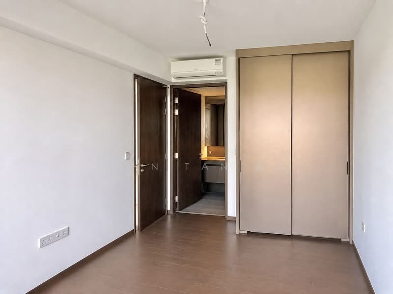 Tembusu Grand, 96 Jalan Tembusu, 2 Bedrooms, 667 sqft, Condominium For Sale, by John Tan 奕欣, 500156568 - Bedroom - PropertyGuru.com.sg