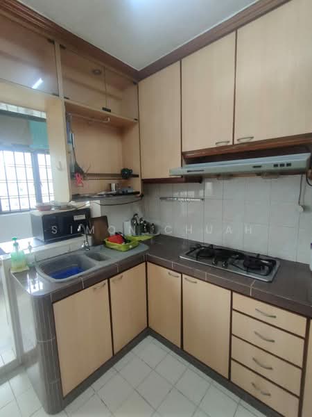 141 Rivervale Street, 141 Rivervale Street, 3 Bedrooms, 1,076 sqft, HDB Flat For Sale, by Simon Chuah, 500156569 - Kitchen - PropertyGuru.com.sg