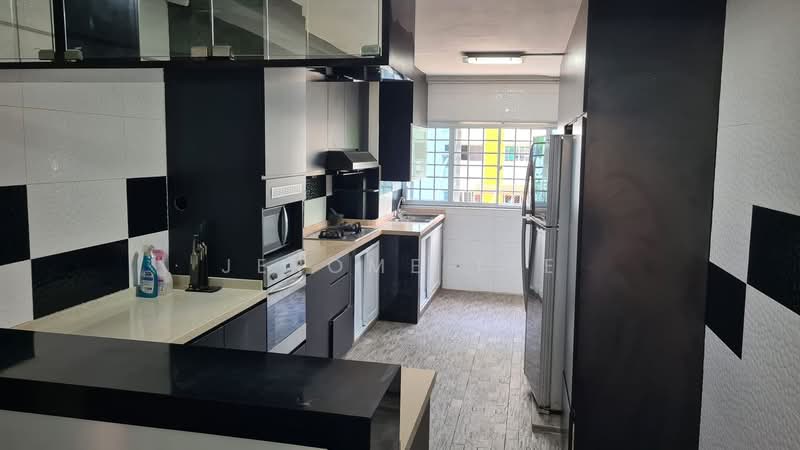 202 Ang Mo Kio Avenue 3, 202 Ang Mo Kio Avenue 3, 2 Bedrooms, 732 sqft, HDB Flat For Rent, by Jerome Tee, 500156572 - Kitchen - PropertyGuru.com.sg