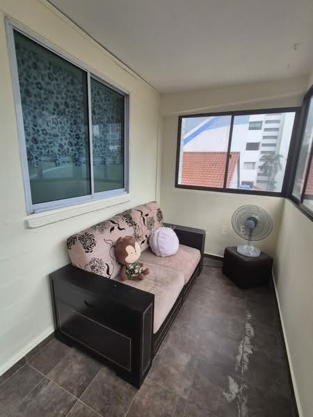 44 Bendemeer Road, 44 Bendemeer Road, 2 Bedrooms, 809 sqft, HDB Flat For Rent, by Jeffrey Lee, 500156577 - Balcony - PropertyGuru.com.sg