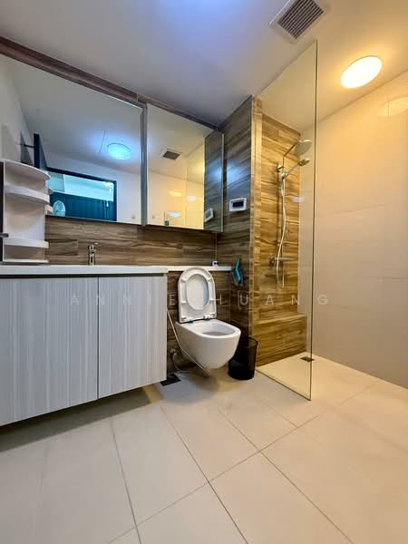 Gem Residences, , 2 Bedrooms, 678 sqft, Condominium For Sale, by Annie Huang, 500156578 - Bathroom - PropertyGuru.com.sg