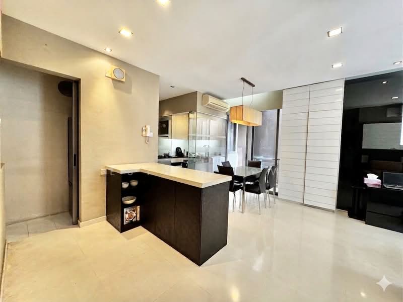 Spring @ Katong, 18 Ceylon Road, 3 Bedrooms, 990 sqft, Apartment For Sale, by Esther Low, 500156591 - Kitchen - PropertyGuru.com.sg