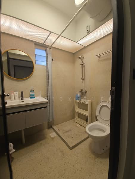 665A Punggol Drive, 665A Punggol Drive, 3 Bedrooms, 990 sqft, HDB Flat For Sale, by Patrick Chee, 500156603 - Bathroom - PropertyGuru.com.sg