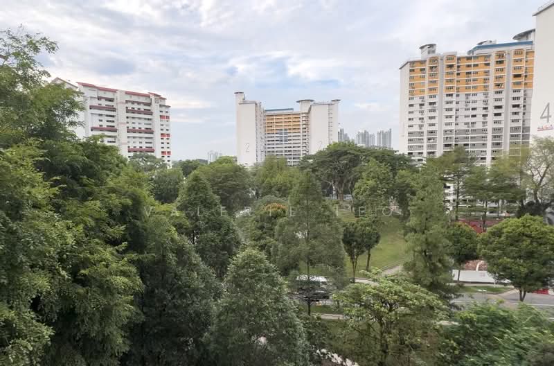 9 Holland Avenue, 9 Holland Avenue, 3 Bedrooms, 699 sqft, HDB Flat For Sale, by Valerie Teo, 500156615 - View North East facing - PropertyGuru.com.sg