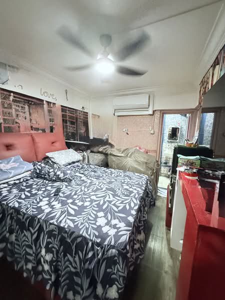 32 Marsiling Drive, 32 Marsiling Drive, 4 Bedrooms, 947 sqft, HDB Flat For Sale, by Jane Francis, 500156625 - Bedroom 1 - PropertyGuru.com.sg