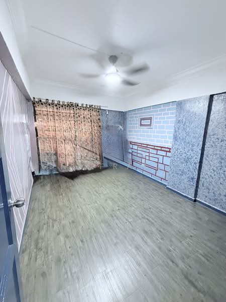 32 Marsiling Drive, 32 Marsiling Drive, 4 Bedrooms, 947 sqft, HDB Flat For Sale, by Jane Francis, 500156625 - Bedroom 2 - PropertyGuru.com.sg