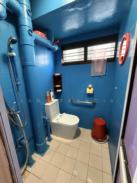 32 Marsiling Drive, 32 Marsiling Drive, 4 Bedrooms, 947 sqft, HDB Flat For Sale, by Jane Francis, 500156625 - Common Bathroom - PropertyGuru.com.sg