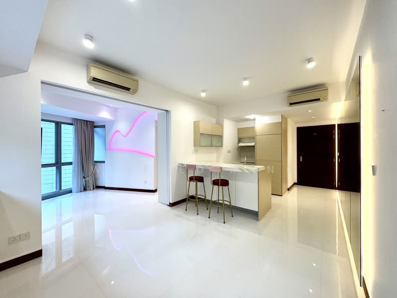 The Sail @ Marina Bay, 2 Marina Boulevard, 1 Bedroom, 667 sqft, Condominium For Sale, by Wilfred Kang, 500156644 - Living Room - PropertyGuru.com.sg