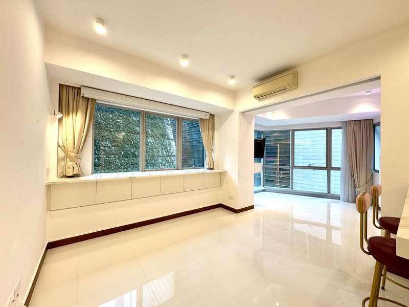 The Sail @ Marina Bay, 2 Marina Boulevard, 1 Bedroom, 667 sqft, Condominium For Sale, by Wilfred Kang, 500156644 - Living Room - PropertyGuru.com.sg