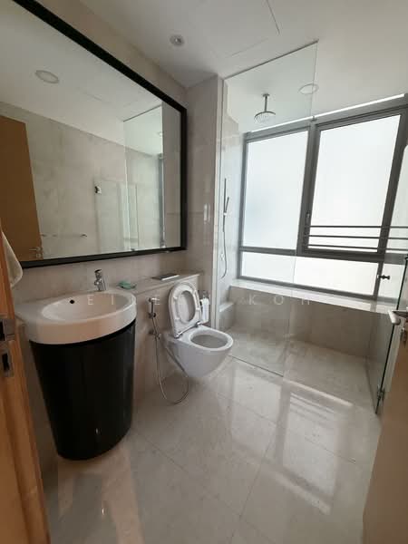 Martin Place Residences, 6 Martin Place, 4 Bedrooms, 1,894 sqft, Condominium For Rent, by Eileen Koh, 500156646 - Bathroom - PropertyGuru.com.sg